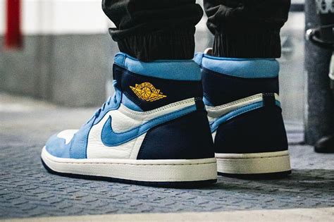 Air Jordan 1 High OG First in Flight D2596.